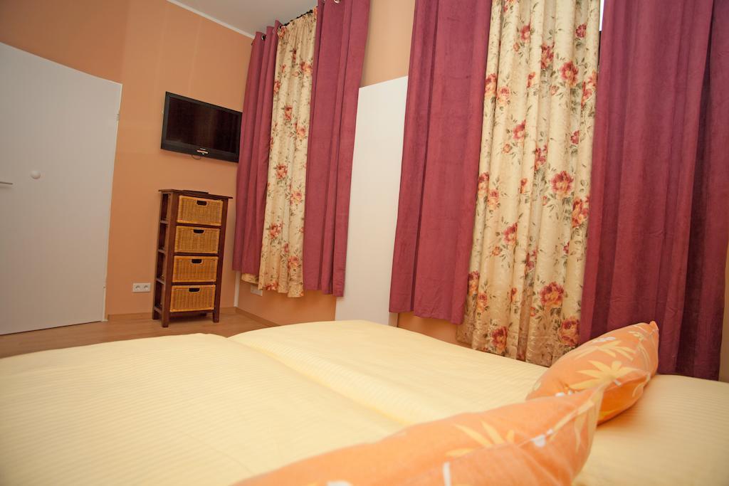 Suedbruecke Koeln Otel Oda fotoğraf